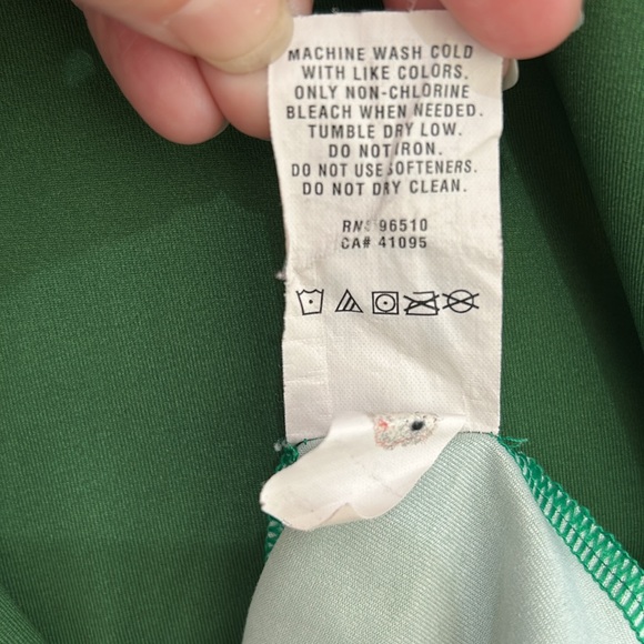 Under Armour Heat Gear Compression Marvel Men’s Size Large Short Sleeve Shirt - Picture 6 of 8